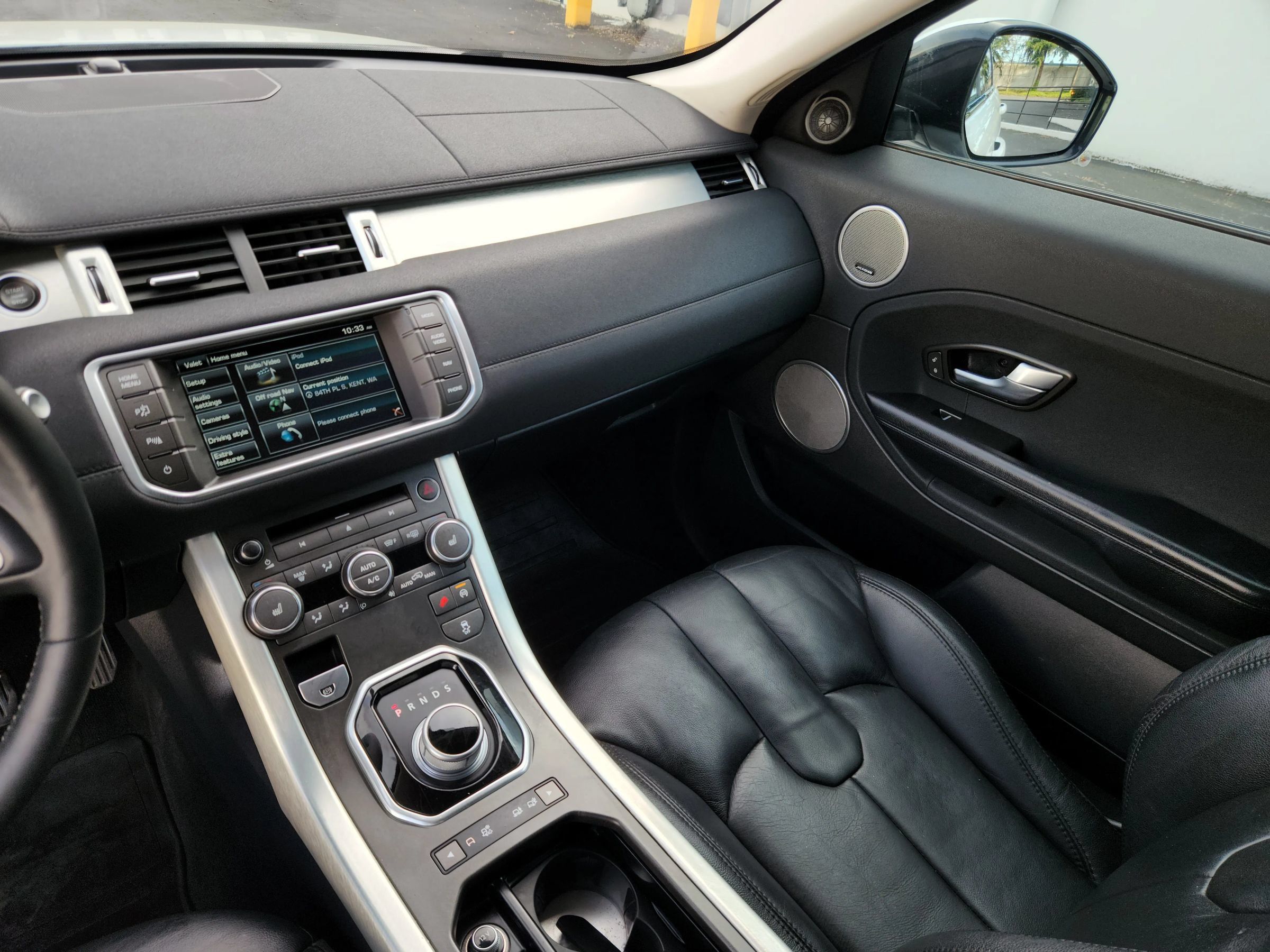 Used 2015 Land Rover Range Rover Evoque Pure Premium AWD/4WD image 11