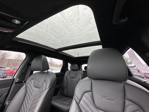 Used 2025 Kia Sorento SX Prestige image 42