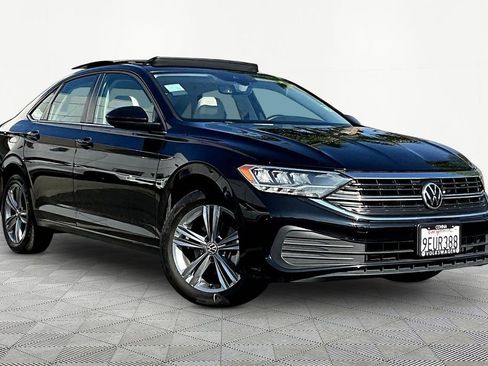 Used 2023 Volkswagen Jetta SE w/ Panoramic Sunroof Package image 1