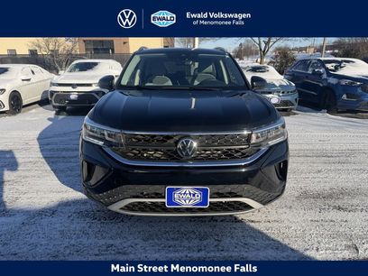 Used 2023 Volkswagen Taos SE w/ Panoramic Sunroof Package
