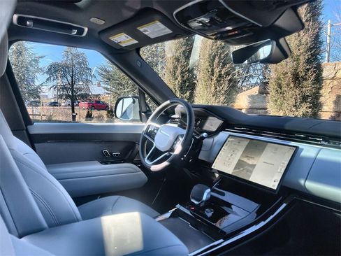 New 2026 Land Rover Range Rover Sport SE image 14