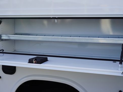 New 2025 GMC Savana 3500 w/ Power Convenience Package image 17