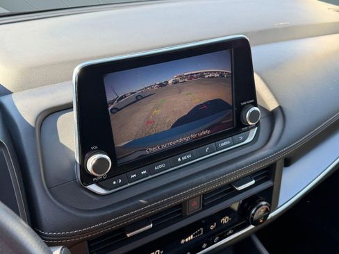 Certified 2024 Nissan Rogue SV image 26