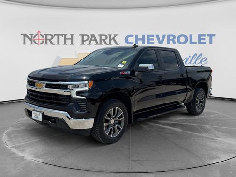 Certified 2022 Chevrolet Silverado 1500 LT w/ Z71 Off-Road Package AWD/4WD image 1