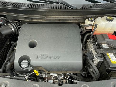 Used 2024 Buick Enclave Essence w/ Experience Buick Package image 32