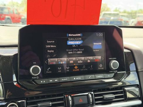 Used 2024 Nissan Pathfinder SV FWD image 19