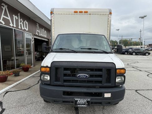 Used 2015 Ford E-450 and Econoline 450 Super Duty RWD image 3