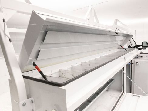 Used 2024 Ford F550 2WD Crew Cab Super Duty w/ XLT Value Package image 32