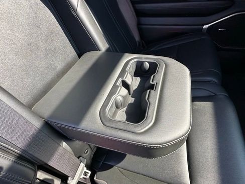 Used 2023 Jeep Wagoneer 4WD w/ Premium Group I image 34