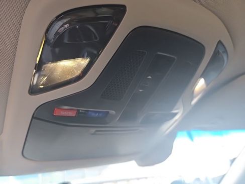 Used 2020 Subaru Outback Premium image 47