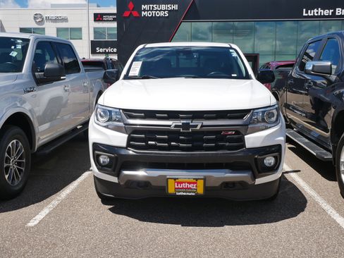 Used 2021 Chevrolet Colorado Z71 w/ Safety Package AWD/4WD image 2