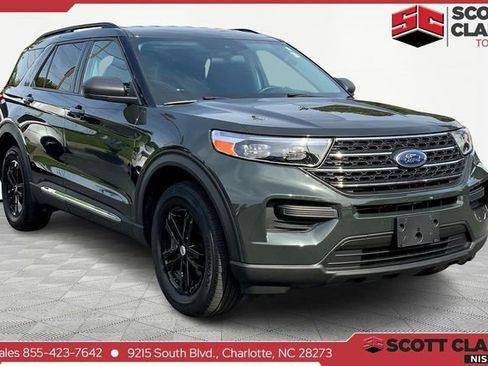 Used 2022 Ford Explorer XLT image 1