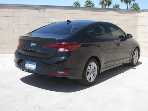 Used 2019 Hyundai Elantra SEL FWD image 5