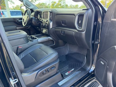 Used 2022 Chevrolet Silverado 3500 LTZ w/ LTZ Premium Package image 37