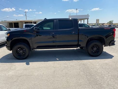 Used 2025 Chevrolet Silverado 1500 LT Trail Boss AWD/4WD image 3