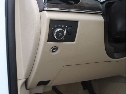 Certified 2021 Jeep Grand Cherokee Overland AWD/4WD image 15