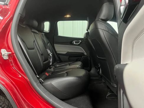 Used 2025 Jeep Compass Limited AWD/4WD image 13