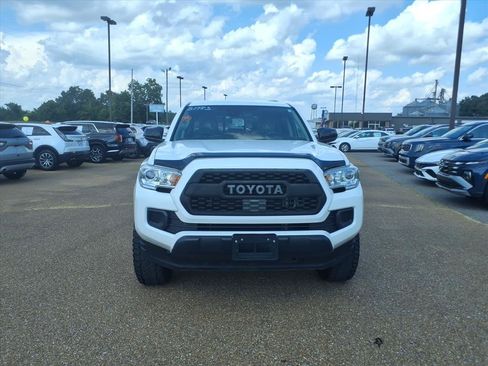 Used 2023 Toyota Tacoma SR AWD/4WD image 8