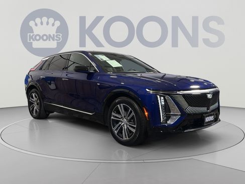 Used 2024 Cadillac Lyriq Luxury RWD image 10