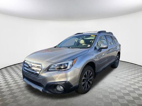 Used 2015 Subaru Outback 2.5i Limited image 3
