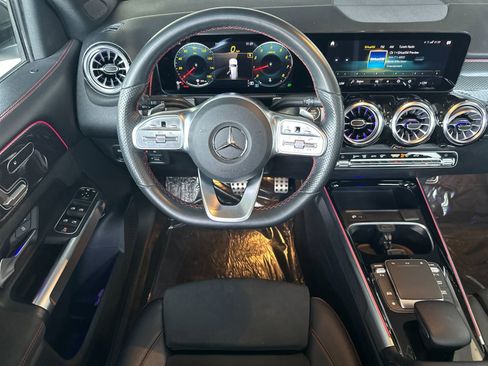Certified 2022 Mercedes-Benz GLB 250 image 16