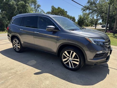 Used 2018 Honda Pilot Elite image 15