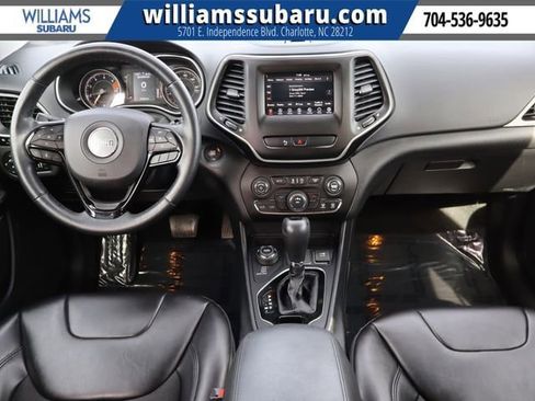 Used 2020 Jeep Cherokee Latitude Plus image 16