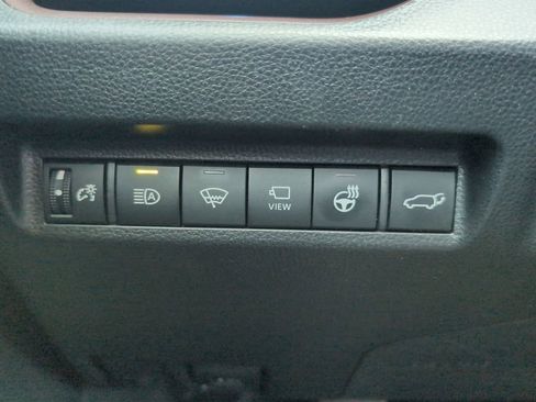 Used 2019 Toyota RAV4 Limited AWD/4WD image 12