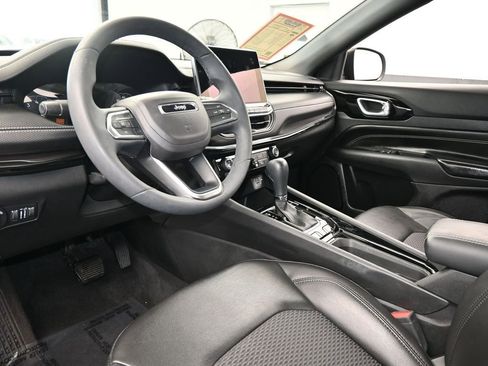 Used 2022 Jeep Compass Altitude image 12