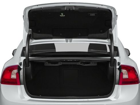 Used 2015 Volvo S60 T5 image 12