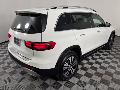 Used 2025 Mercedes-Benz GLB 250 image 13