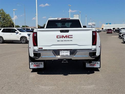 New 2025 GMC Sierra 3500 Pro image 9