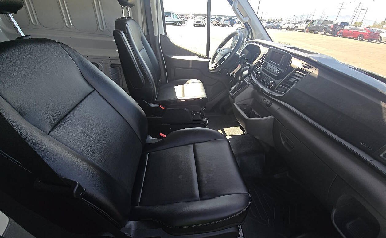 Used 2025 Ford Transit 350 148 Medium Roof AWD image 11