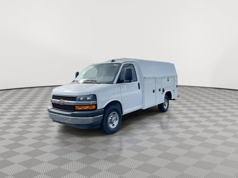 New 2025 Chevrolet Express 3500 w/ Power Convenience Package RWD image 5
