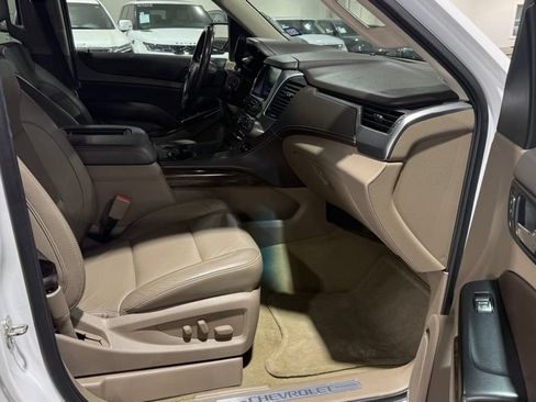 Used 2017 Chevrolet Tahoe LT RWD image 16