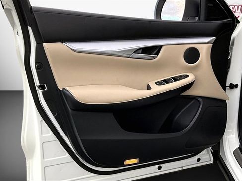 Used 2021 INFINITI QX50 Luxe w/ Cargo Package image 18