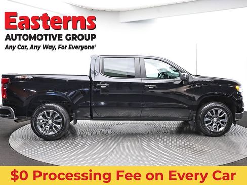 Used 2024 Chevrolet Silverado 1500 LT AWD/4WD image 3