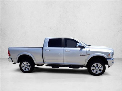 Used 2014 RAM 2500 Laramie AWD/4WD image 5