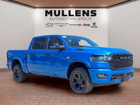 New 2026 RAM 1500 4x4 Crew Cab image 3