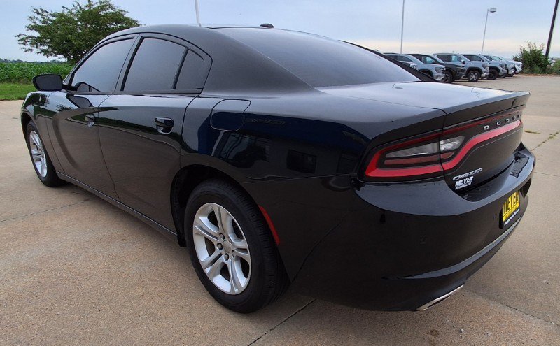 Used 2020 Dodge Charger SXT RWD image 6