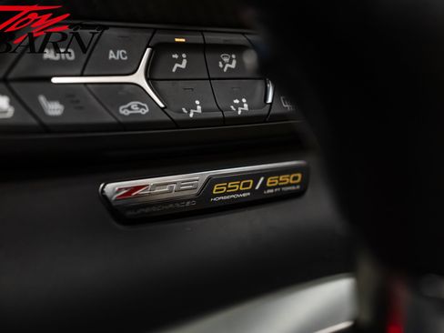 Used 2015 Chevrolet Corvette Z06 w/ 2LZ Preferred Equipment Group image 54