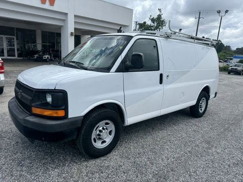 Used 2013 Chevrolet Express 2500 RWD image 2