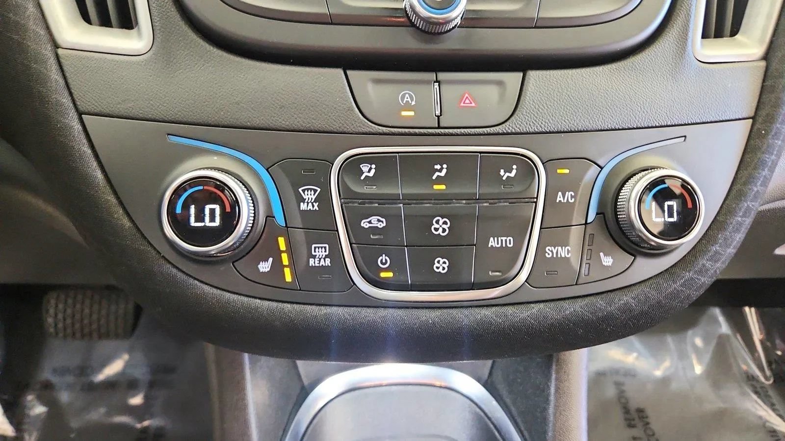 Used 2025 Chevrolet Malibu LT FWD image 21