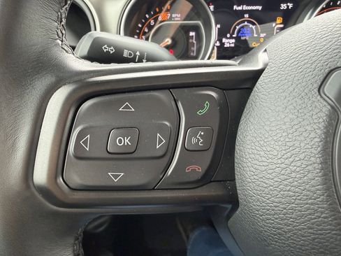 Used 2022 Jeep Wrangler Unlimited Sport image 12