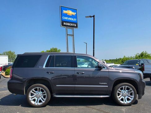 Used 2018 GMC Yukon SLT w/ Premium Edition AWD/4WD image 12