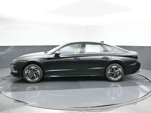 Used 2024 Hyundai Sonata SEL w/ Convenience Package image 2