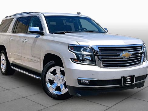 Used 2016 Chevrolet Suburban LTZ RWD image 5