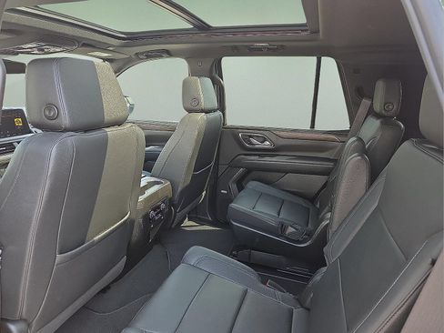 Used 2023 Chevrolet Tahoe Z71 w/ Luxury Package AWD/4WD image 20