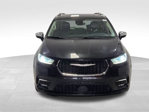 Used 2021 Chrysler Pacifica Limited AWD/4WD image 25