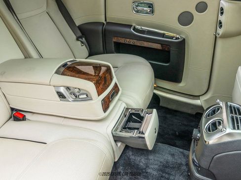 Used 2015 Rolls-Royce Ghost image 94